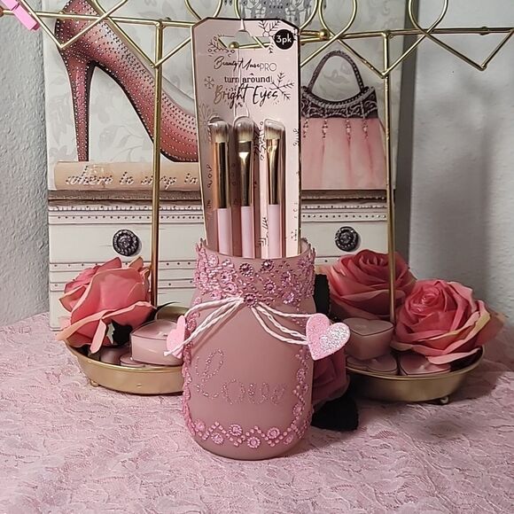 BEAUTY MUSE PRO Ser of 3 Brushes Pink with Holder 1882 - Picture 1 of 3